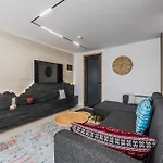 Muraga By Pikhost Villa