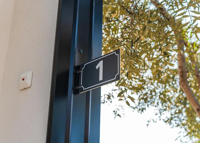 Villa Muraga By Pikhost *