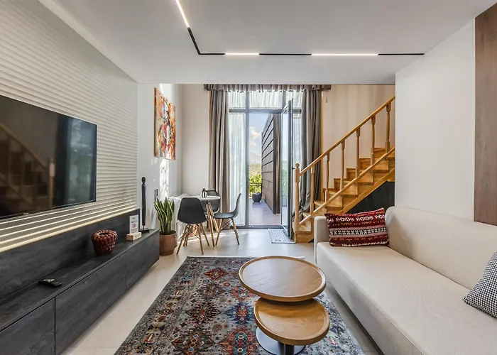 Muraga By Pikhost * Tirana