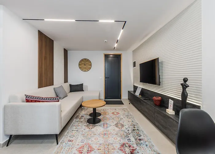 Villa Muraga By Pikhost